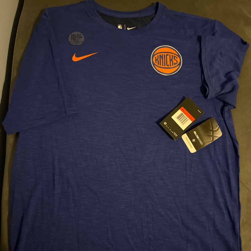 Nike Knicks shirt